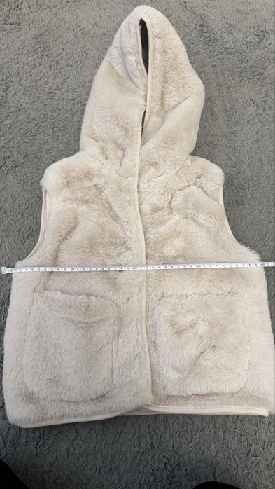 Жилетка хутряна Zara