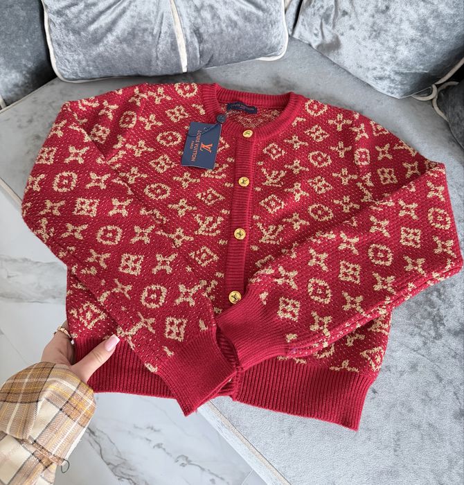 Красный кардиган кофта Louis Vuitton