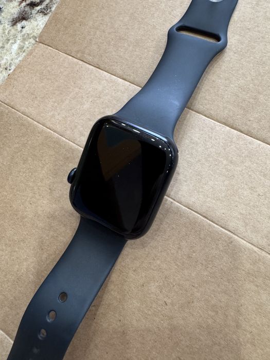 Apple Watch Series 8 45 mm GPS – Excelente Estado