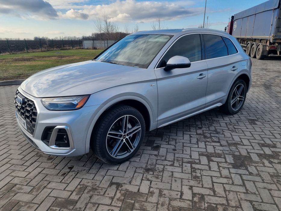Audi Q5 FY 55e TFSI PHEV S-tronic (367 к.с.) Quattro • S-Line Джерело:
