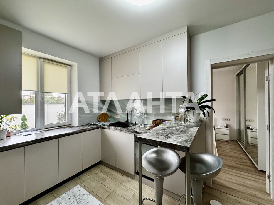 Современный уютный дом пригороде