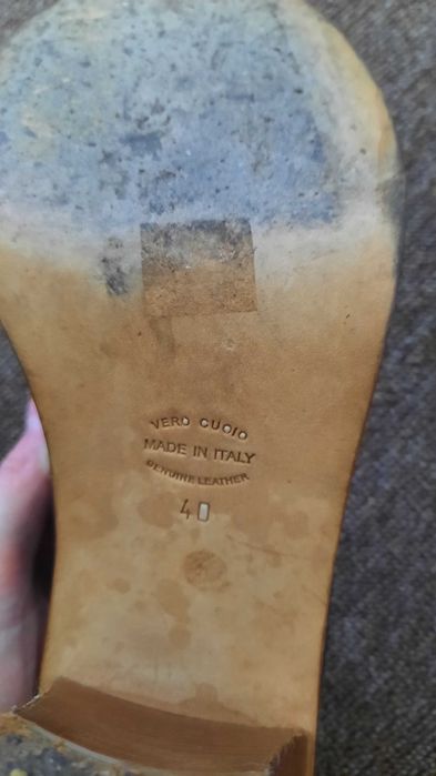 Стильні шкіряні туфлі