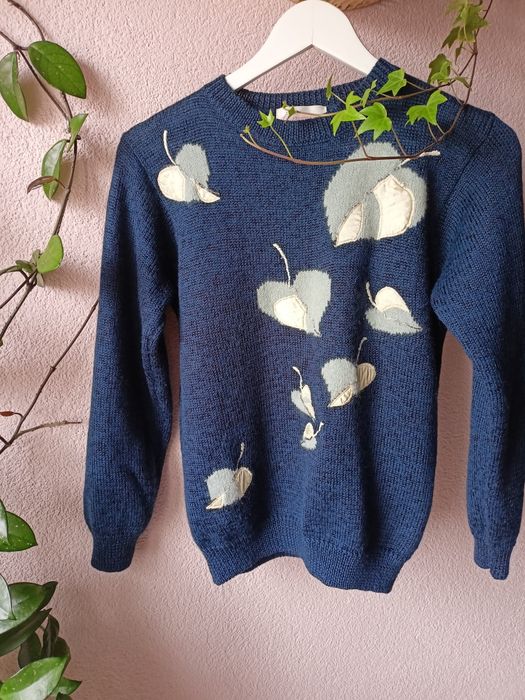 Granatowy sweter Błękitne Liście Emreco rozmiar S / M
