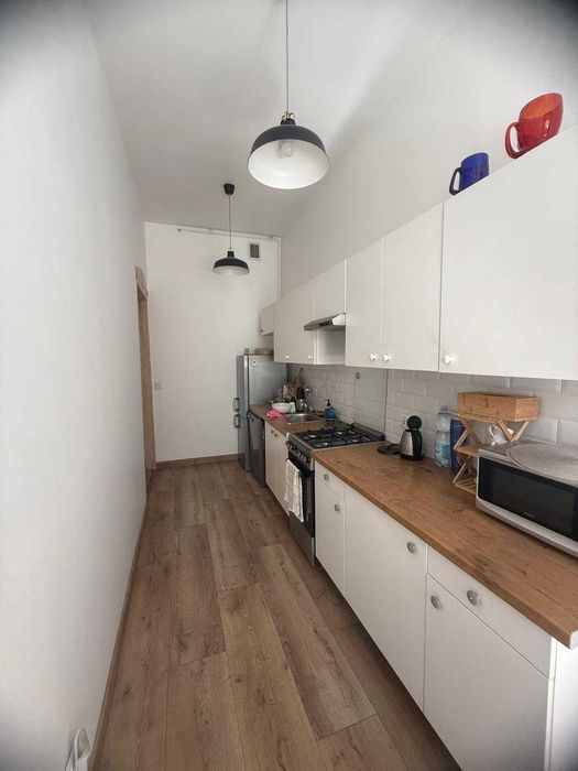 Mieszkanie 62 metry (2 pokoje)/ do wynajęcia / w kamienicy/ po remoncie / umeblowane