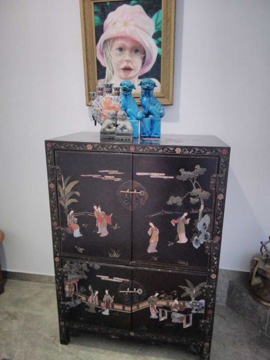 Chinese Lacquer linen cabinet