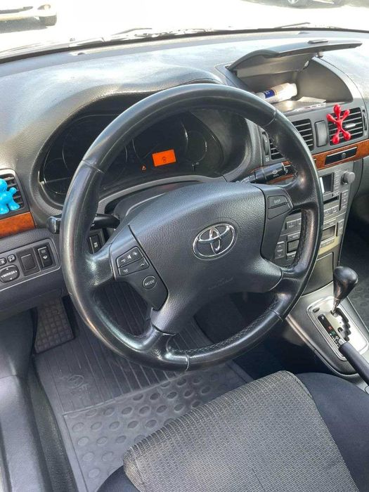 Автомобиль Тойота авенсис т25