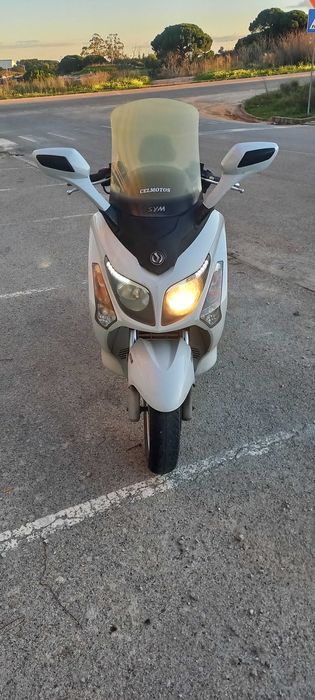 Moto Impecável e estimada