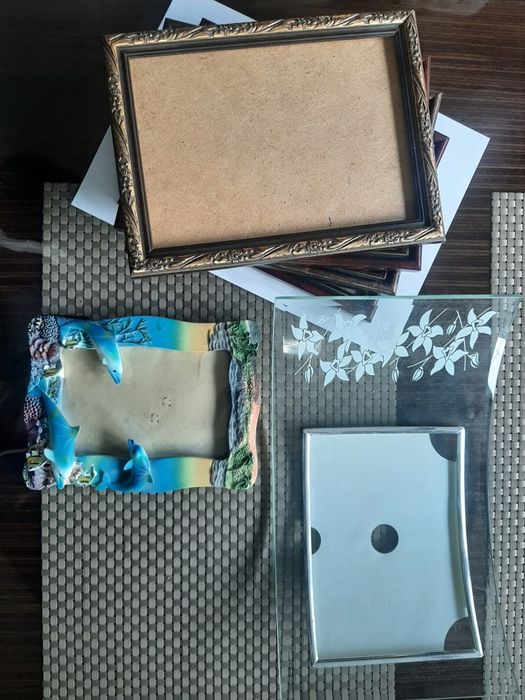 Рамки для фотографий 10 штук.