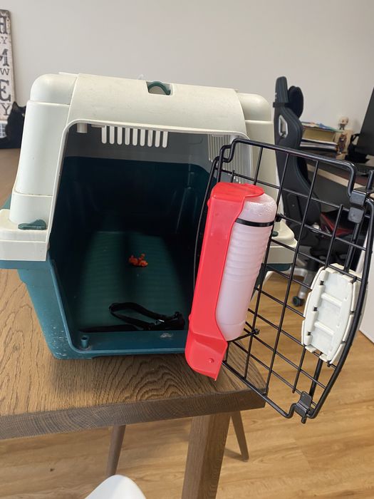 Caixa para transporte de animais de estimação