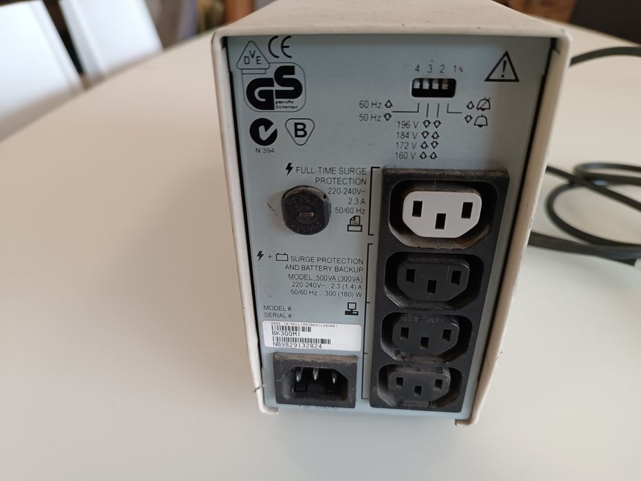 UPS 300 APC - sprawny, z kablem. Zasilacz Awaryjny