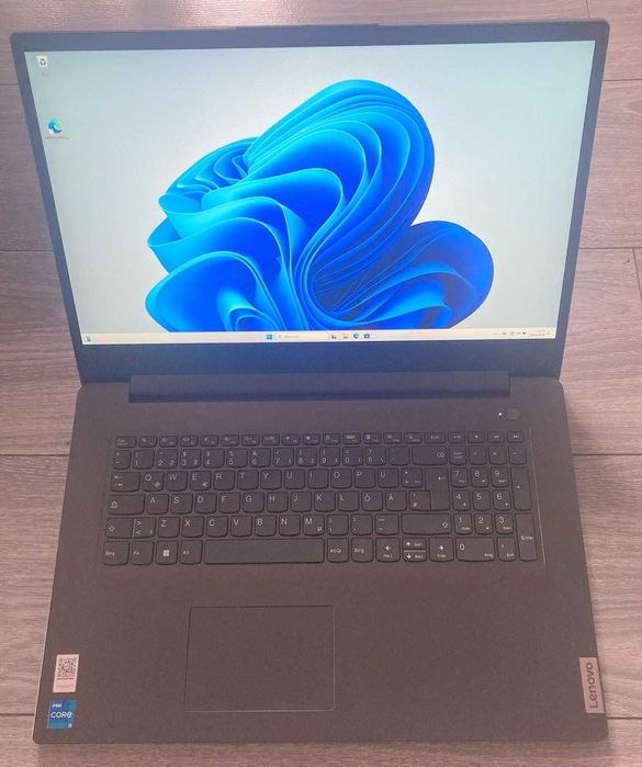 Lenovo V17 G3 IAP i5-1235u 8GB 256GB 17' W11 Gwarancja