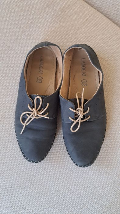 Skórzane półbuty Lasocki 39 granatowe