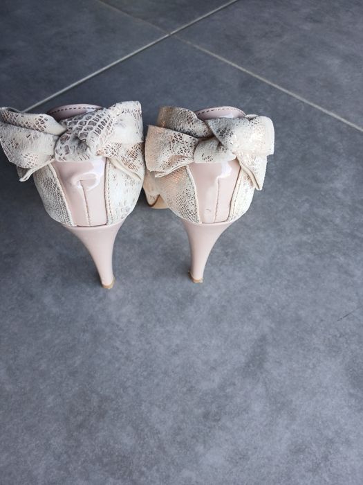 Sapato alto rosa dourado cerimónia festa