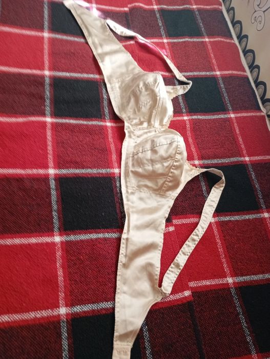 Жіноча майка і бюстгальтер нові.