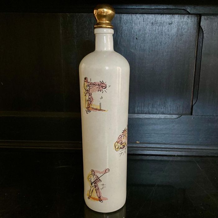 Garrafa de vidro da Marinha Grande