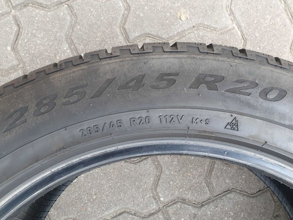 Opona używana 1szt. 285/45/20 Pirelli Scorpion Winter
