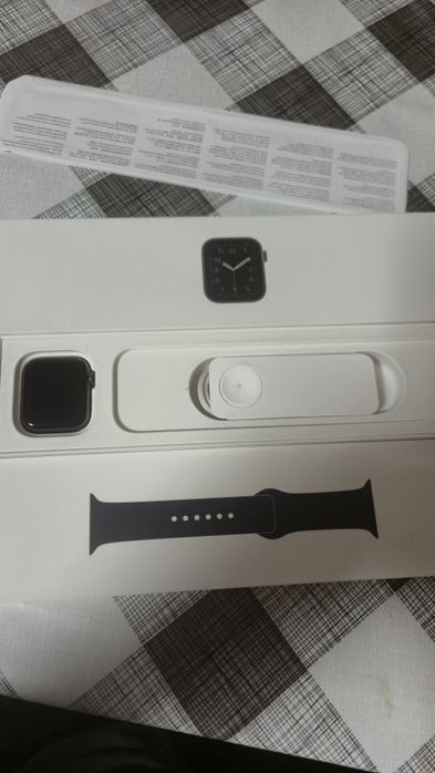 Apple watch se 44