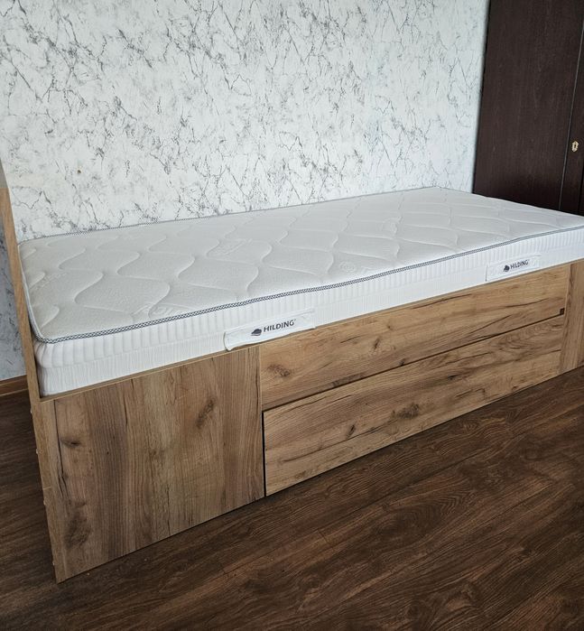 Łóżko 90x200 z materacem