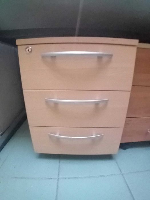 Meble -sprzedam szafkę.