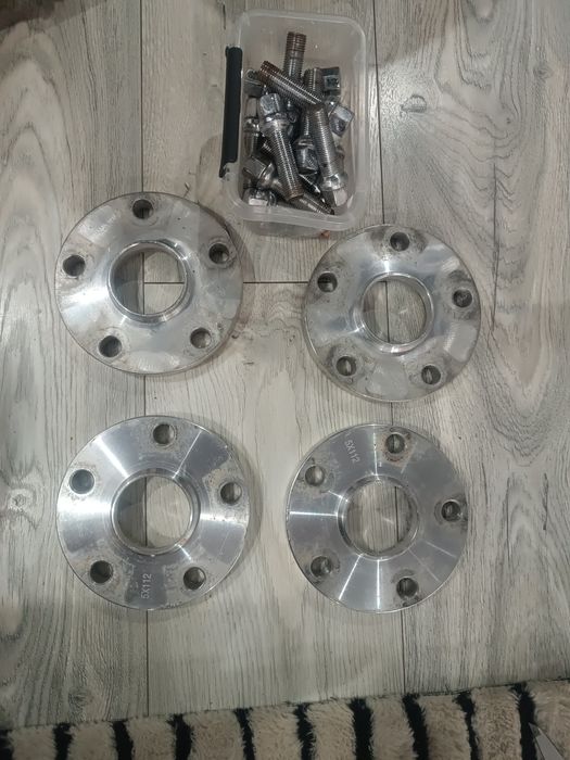 Sprzedam dystanse kół 5*112  20mm