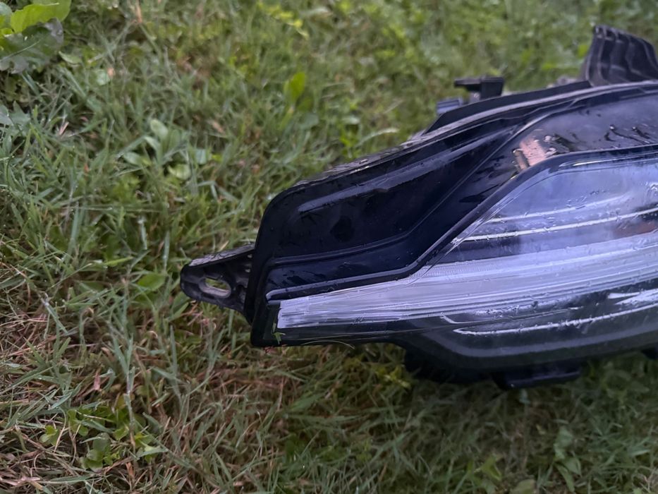 Lampa lewa przód Volvo s60