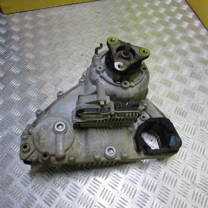 Роздавальна коробка БМВ Х5 Е70 Роздатка BMW X5 E70 Разборка бмв е70