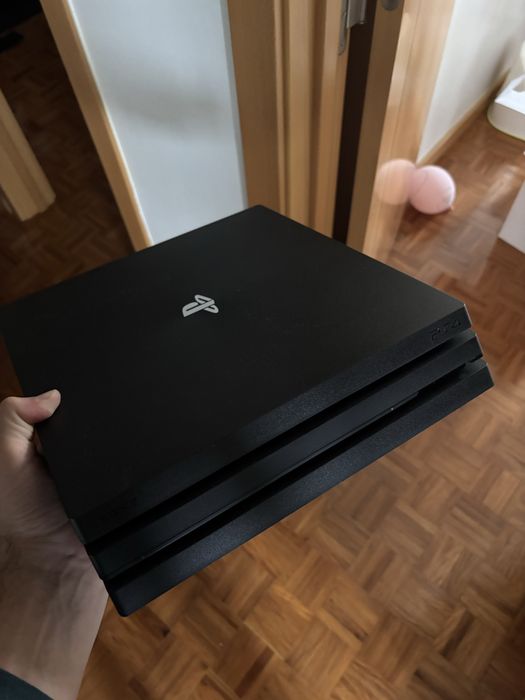 Playstation 4 PRO - 1 TB