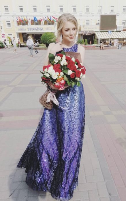Випускна сукня