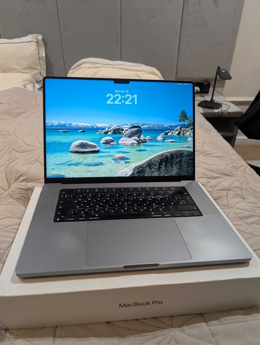 Macbook 16" M1 Pro 2021 RAM 32gb SSD 512gb CPU 10-core GPU 16-core
