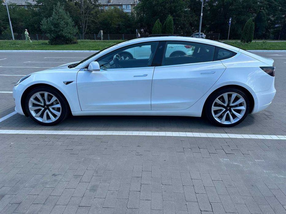 Tesla model 3 Long rang Dual motor 4х4 2019 3.6 s