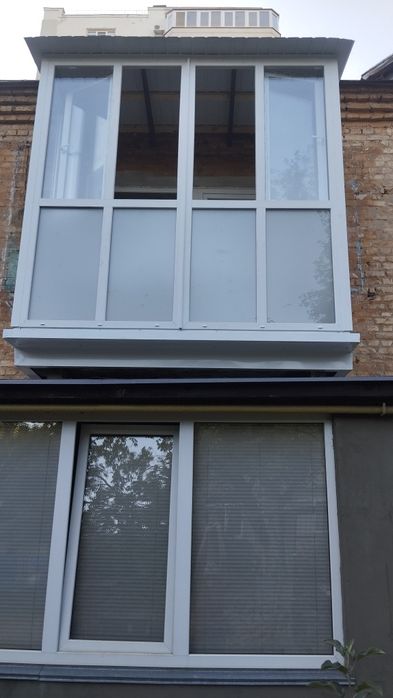 Монтаж вхідних дверей,вікон,на заміри і установка працю по обл Черк