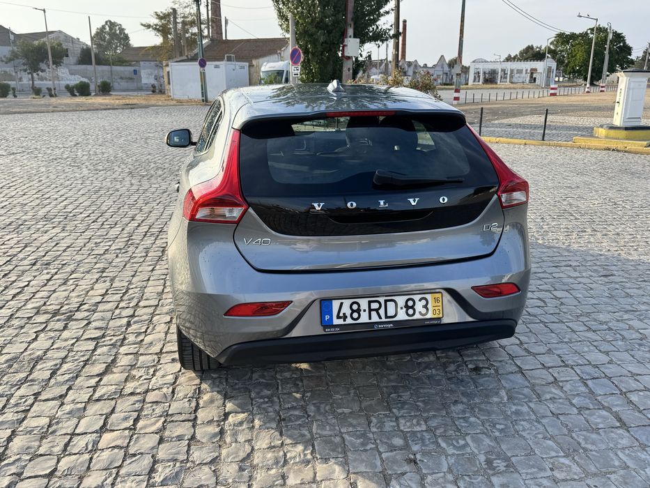 Volvo V40 D2 com 25 mil km foto 4