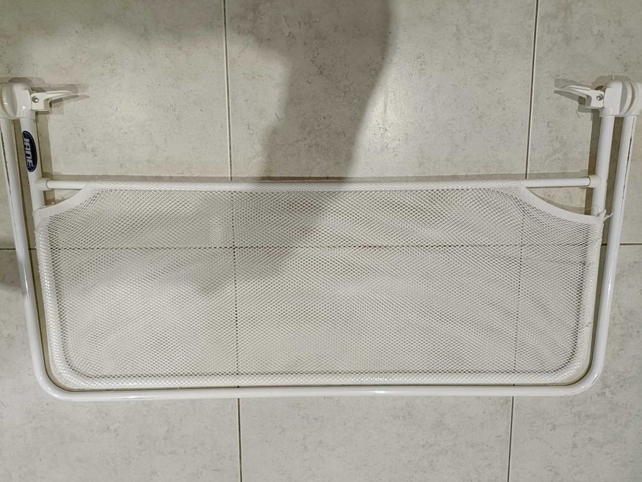 Protecção lateral para cama de criança