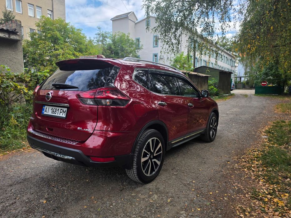 Продам Nissan Rogue