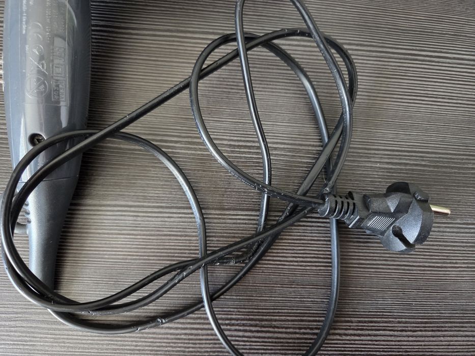 Фен Philips SalonDry Active ION