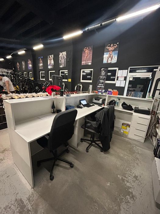 Lada recepcyjna 4x Regał Billy Recepcja