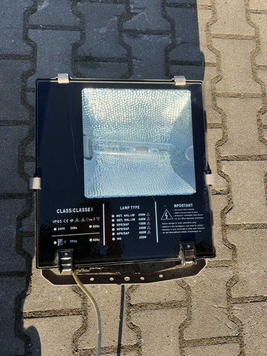 Mocny Naświetlacz Projektor IP65 | Metalohalogen / HPS | 250W-400W