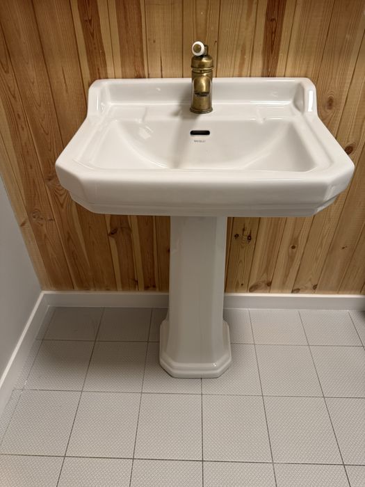 Retro umywalka i WC