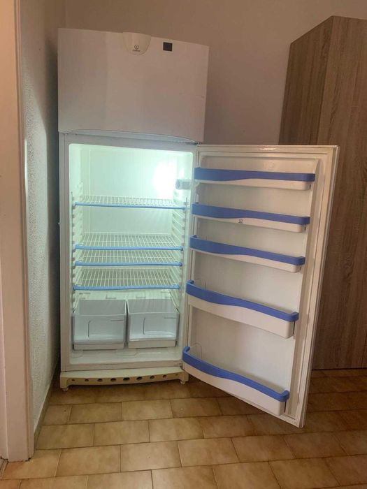 Frigorífico combinado Indesit