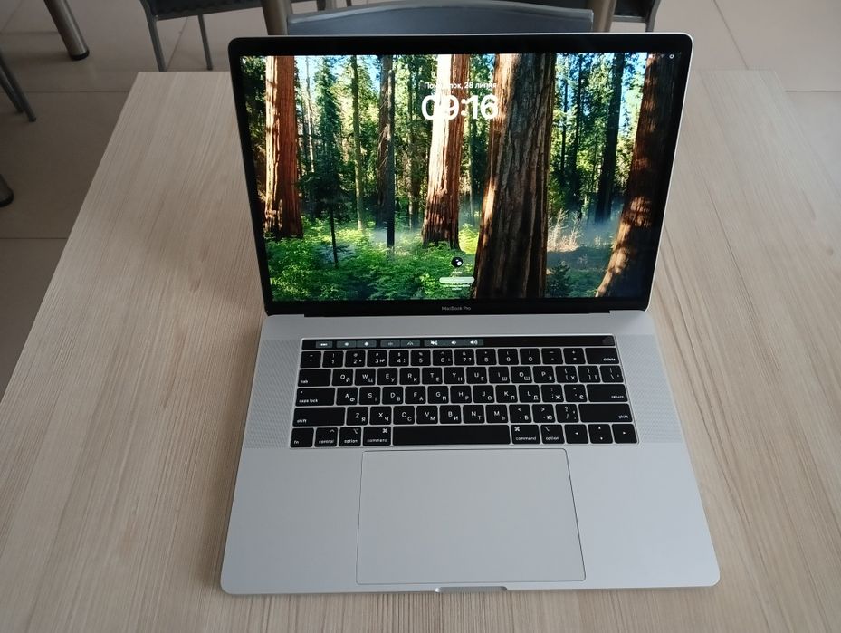 MacBook Pro 2018年モデル 32GB/512G 15インチ グレー Amazon.co.jp: 【整備済み品】 Apple MacBook Pro 2018(15インチ