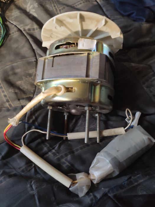 Стіральная машинка по запчастям