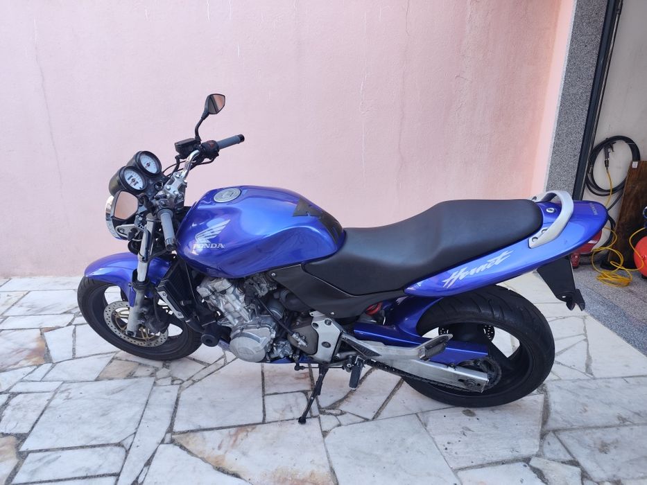 Honda Hornet 600 versão roda 17