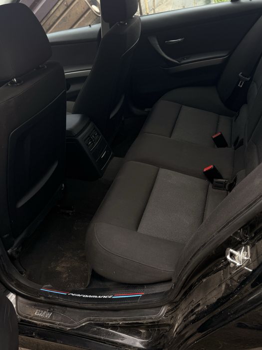 Продам BMW E90 2л дизель