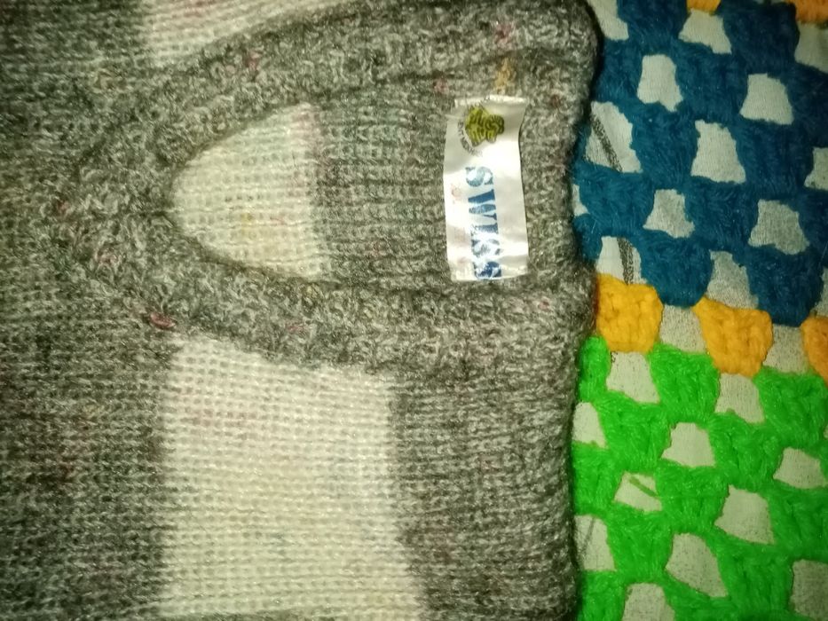 Дитячі в'язані рейтузи.