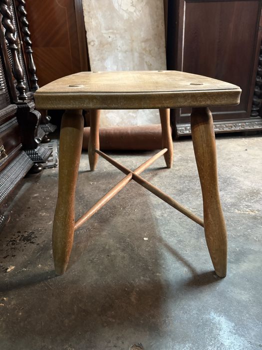 Mesa  de  apoio