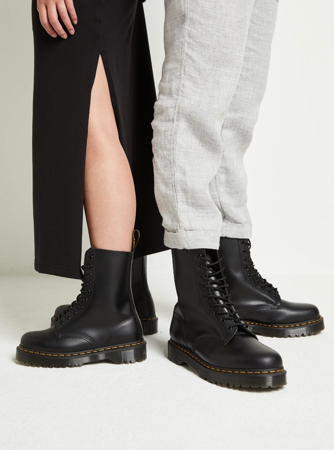 1490 smooth dr martens sales