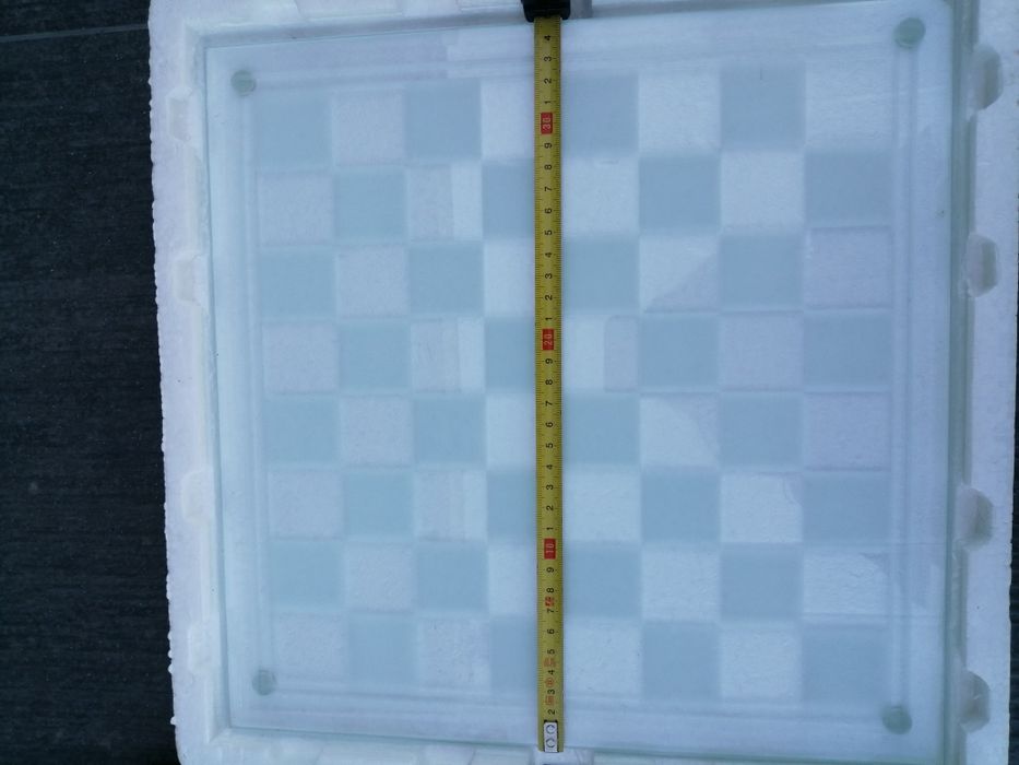 Jogo de damas e xadrez em vidro