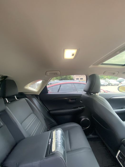 Продам Lexus 2019 2.5 гибрид