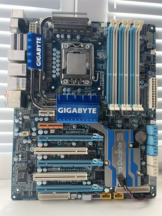Материнская плата GIGABYTE EX58-UD5