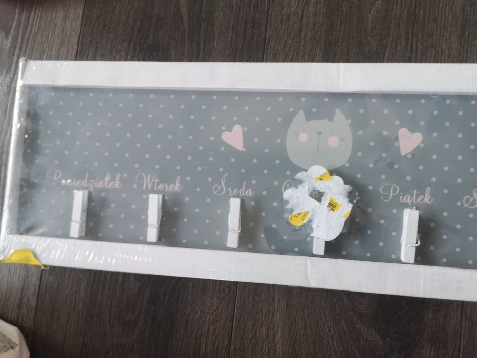 Tablica z klamerkami. Nowa.